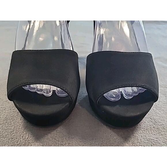 Black Chunky Heels – Women’s 9M –Ankle Strap Sandals – Goth Festival GUC - Picture 4 of 11